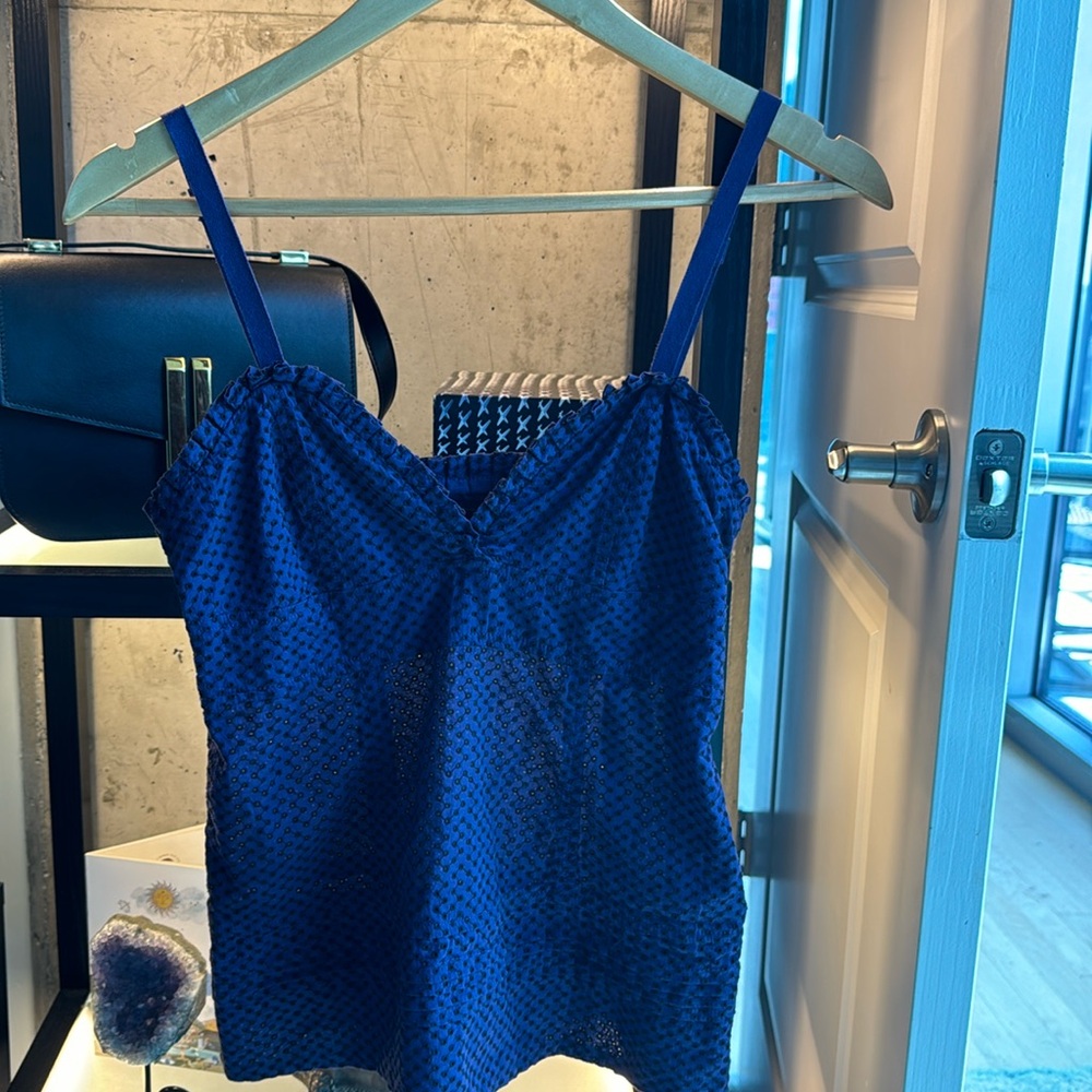 marc by marc jacobs blue lace tank top with zipper on side and adjustable straps